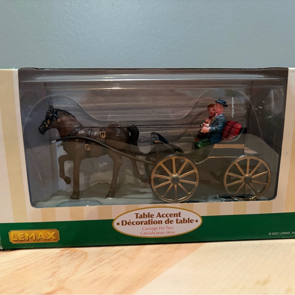 Lemax Christmas Carriage For Two